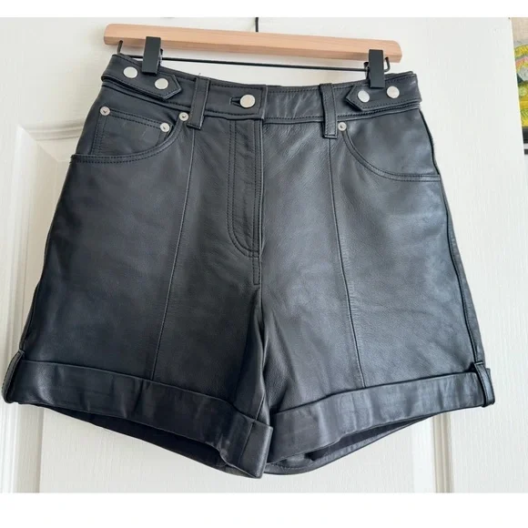THE KOOPLES Paris Lambskin Shorts. Size: 1 🖤 - Picture 3 of 16